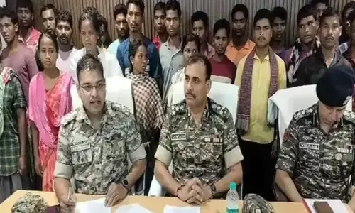 ಚತ್ತೀಸ್ಗಢ | ಶರಣಾಗತರಾದ 30 ನಕ್ಸಲೀಯರು