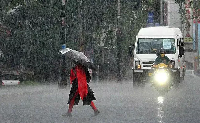 ಕೇರಳದಲ್ಲಿ ತೀವ್ರಗೊಳ್ಳಲಿರುವ ಮಳೆ | ಹಲವು ಜಿಲ್ಲೆಗಳಲ್ಲಿ ಆರೆಂಜ್ ಅಲರ್ಟ್ ಘೋಷಿಸಿದ ಐಎಂಡಿ