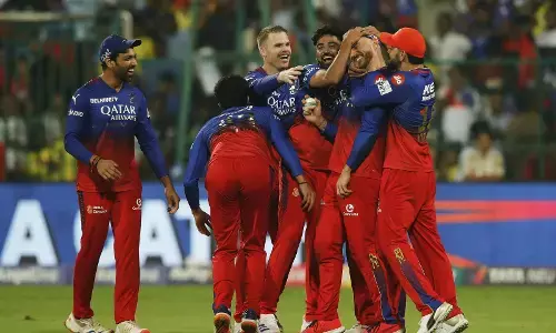 IPL | ಫೀನಿಕ್ಸ್ ನಂತೆ ಎದ್ದು ಪ್ಲೇ ಆಫ್ ಟಿಕೆಟ್ ಗಿಟ್ಟಿಸಿಕೊಂಡ ಆರ್ ಸಿ ಬಿ