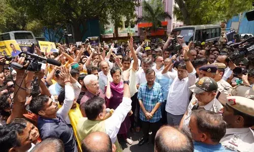 ಬಿಜೆಪಿ ಮುಖ್ಯ ಕಾರ್ಯಾಲಯಕ್ಕೆ ಜಾಥಾ ನಡೆಸಿದ ಆಪ್ ಕಾರ್ಯಕರ್ತರ ಬಂಧನ