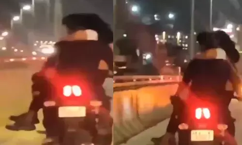 ಬೆಂಗಳೂರು | ಬೈಕ್‌ ಮುಂಭಾಗ ಗೆಳತಿ ಕೂರಿಸಿಕೊಂಡು ಜಾಲಿರೈಡ್ : ಯುವಕನ ವಿರುದ್ಧ ಪ್ರಕರಣ ದಾಖಲು