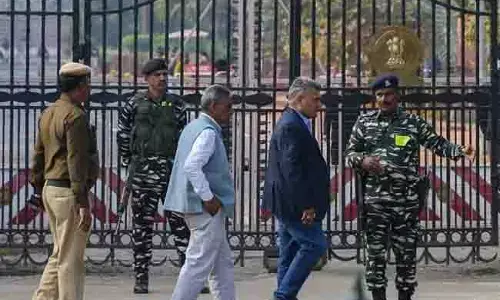 ಸಂಸತ್ ಭವನದ ರಕ್ಷಣೆಯ ಹೊಣೆ ಸಿಐಎಸ್ಎಫ್ ಗೆ ವರ್ಗಾಯಿಸುವ ವದಂತಿ | ಶಿಷ್ಟಾಚಾರ ಹಾಗೂ ಸ್ವಾಯತ್ತತೆ ನಷ್ಟದ ಕುರಿತು ಕಳವಳ