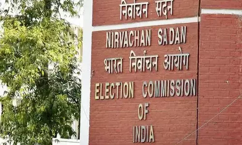 ಜಾತಿ, ಧರ್ಮಗಳನ್ನು ಪ್ರಚಾರದಿಂದ ದೂರವಿರಿಸಿ: ಕಾಂಗ್ರೆಸ್‌, ಬಿಜೆಪಿಗೆ ಚುನಾವಣಾ ಆಯೋಗ ತಾಕೀತು