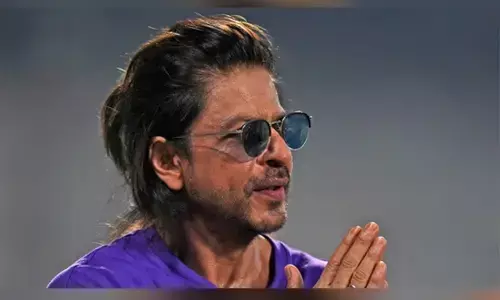 ಬಿಸಿಲಾಘಾತಕ್ಕೆ ಬಾಲಿವುಡ್‌ ನಟ ಶಾರುಕ್‌ ಖಾನ್‌ ಅಸ್ವಸ್ಥ ; ಆಸ್ಪತ್ರೆಗೆ ದಾಖಲು