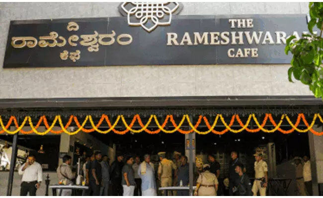 ರಾಮೇಶ್ವರಂ ಕೆಫೆ ಸ್ಫೋಟ ಪ್ರಕರಣ | ಆಂಧ್ರಪ್ರದೇಶದಲ್ಲಿ ಟೆಕ್ಕಿ ಬಂಧನ ರಾಮೇಶ್ವರಂ ಕೆಫೆ ಸ್ಫೋಟ ಪ್ರಕರಣ | ಆಂಧ್ರಪ್ರದೇಶದಲ್ಲಿ ಟೆಕ್ಕಿ ಬಂಧನ