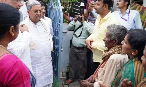 ಅನಿಲ ಸೋರಿಕೆಯಿಂದ ಒಂದೇ ಕುಟುಂಬದ ನಾಲ್ವರು ಮೃತ್ಯು: ಕುಟುಂಬಕ್ಕೆ ಸಾಂತ್ವನ ಹೇಳಿದ ಸಿಎಂ ಸಿದ್ದರಾಮಯ್ಯ