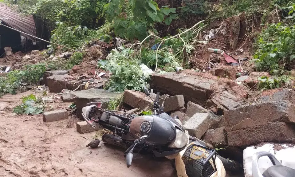 ಉಡುಪಿ ಜಿಲ್ಲೆಯಾದ್ಯಂತ ಭಾರೀ ಗಾಳಿ ಮಳೆ, ಸಿಡಿಲಾಬ್ಬರ!