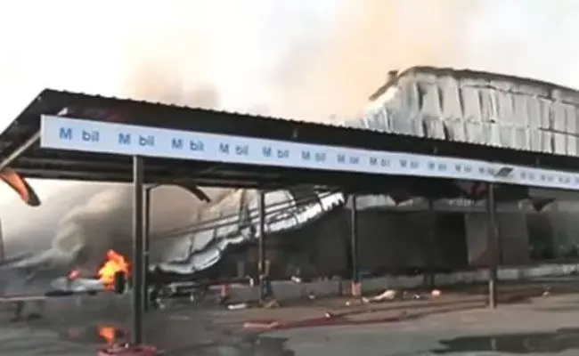 ಸ್ಥಳೀಯ ಸಂಸ್ಥೆಯಿಂದ ಲೈಸೆನ್ಸೂ ಇಲ್ಲ, ಅಗ್ನಿಶಾಮಕದಳದಿಂದ ನಿರಾಕ್ಷೇಪಣಾ ಪತ್ರವೇ ಪಡೆದಿಲ್ಲ!