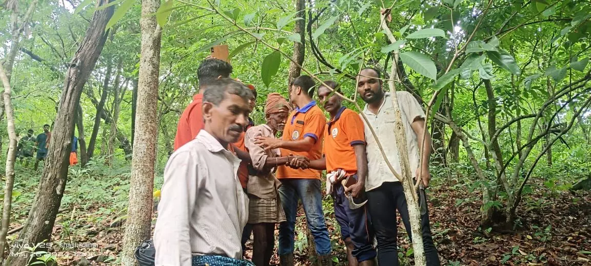 ಬೆಳ್ತಂಗಡಿ: ಕಾಡಿಗೆ ತೆರಳಿ ನಾಪತ್ತೆಯಾಗಿದ್ದ ವೃದ್ಧ ಆರು ದಿನಗಳ ಬಳಿಕ ಪತ್ತೆ ಬೆಳ್ತಂಗಡಿ: ಕಾಡಿಗೆ ತೆರಳಿ ನಾಪತ್ತೆಯಾಗಿದ್ದ ವೃದ್ಧ ಆರು ದಿನಗಳ ಬಳಿಕ ಪತ್ತೆ