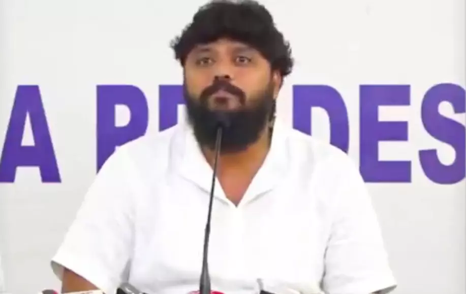 ತಂದೆ ಕಾರಣದಿಂದ ವಿಜಯೇಂದ್ರಗೆ ಅಧಿಕಾರ ಸಿಕ್ಕಿದೆ, ಸಾಧನೆ ಶೂನ್ಯ : ಪ್ರದೀಪ್ ಈಶ್ವರ್