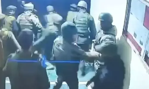 ಕುಪ್ವಾರ ಪೊಲೀಸ್‌ ಠಾಣೆಯ ಮೇಲೆ ಸೇನಾ ಸಿಬ್ಬಂದಿಯಿಂದ ದಾಳಿ ಪ್ರಕರಣ: 3 ಮಂದಿ ಲೆಫ್ಟಿನೆಂಟ್‌ ಕರ್ನಲ್‌ಗಳ ಸಹಿತ 16 ಸೈನಿಕರ ವಿರುದ್ಧ ಎಫ್‌ಐಆರ್‌