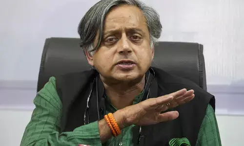 ಚಿನ್ನ ಕಳ್ಳಸಾಗಣೆ ಆರೋಪದಲ್ಲಿ ತರೂರ್ ಮಾಜಿ ಸಹಾಯಕ ಬಂಧನ