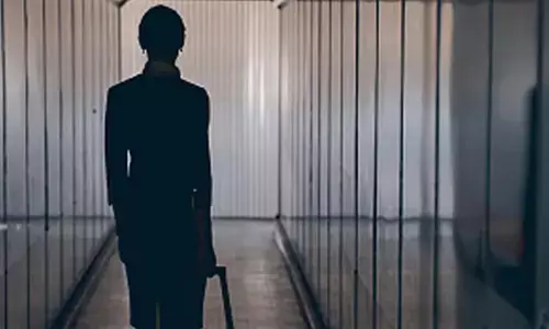 ಗುದನಾಳದಲ್ಲಿ ಸುಮಾರು ಒಂದು ಕೆಜಿ ಚಿನ್ನ ಪತ್ತೆ | ಏರ್‌ ಇಂಡಿಯಾದ ಗಗನ ಸಖಿಯ ಬಂಧನ