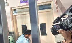 ಬೆಂಗಳೂರು ಕೇಂದ್ರ: ಚುನಾವಣೆ ಎಣಿಕಾ ಕೇಂದ್ರದಲ್ಲಿ ಸ್ಟ್ರಾಂಗ್ ರೂಂ ತೆರೆಯಲಾಯಿತು