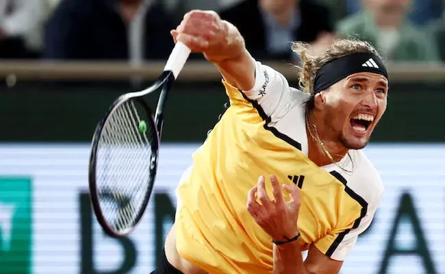 ಫ್ರೆಂಚ್ ಓಪನ್ | ಸತತ ನಾಲ್ಕನೇ ಬಾರಿ ಸೆಮಿ ಫೈನಲ್ ಗೆ ಪ್ರವೇಶಿಸಿದ ಝ್ವೆರೆವ್ ಫ್ರೆಂಚ್ ಓಪನ್ | ಸತತ ನಾಲ್ಕನೇ ಬಾರಿ ಸೆಮಿ ಫೈನಲ್ ಗೆ ಪ್ರವೇಶಿಸಿದ ಝ್ವೆರೆವ್