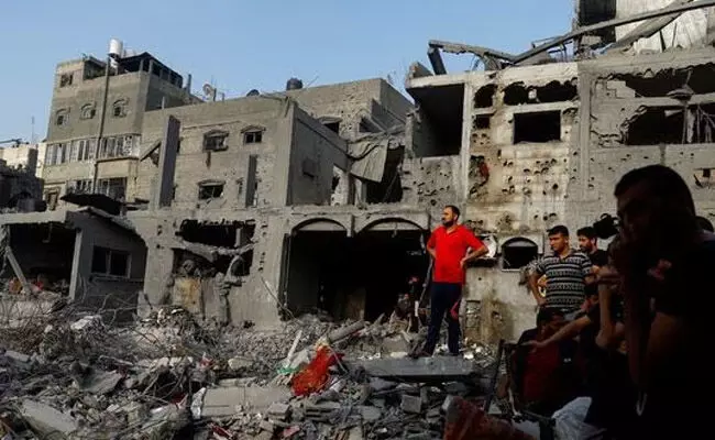 ಫೆಲೆಸ್ತೀನ್ ನಿರಾಶ್ರಿತರಿದ್ದ ಶಾಲಾಕಟ್ಟಡಕ್ಕೆ ಇಸ್ರೇಲ್ ಕ್ಷಿಪಣಿ ದಾಳಿ | ಕನಿಷ್ಠ 30 ಮಂದಿ ಮೃತ್ಯು