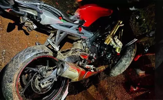 ಕಾಸರಗೋಡು: ಟೆಲಿಫೋನ್ ಜಂಕ್ಷನ್ ಬಾಕ್ಸ್ ಗೆ ಬೈಕ್ ಢಿಕ್ಕಿ;‌ ಇಬ್ಬರು ಮೃತ್ಯು