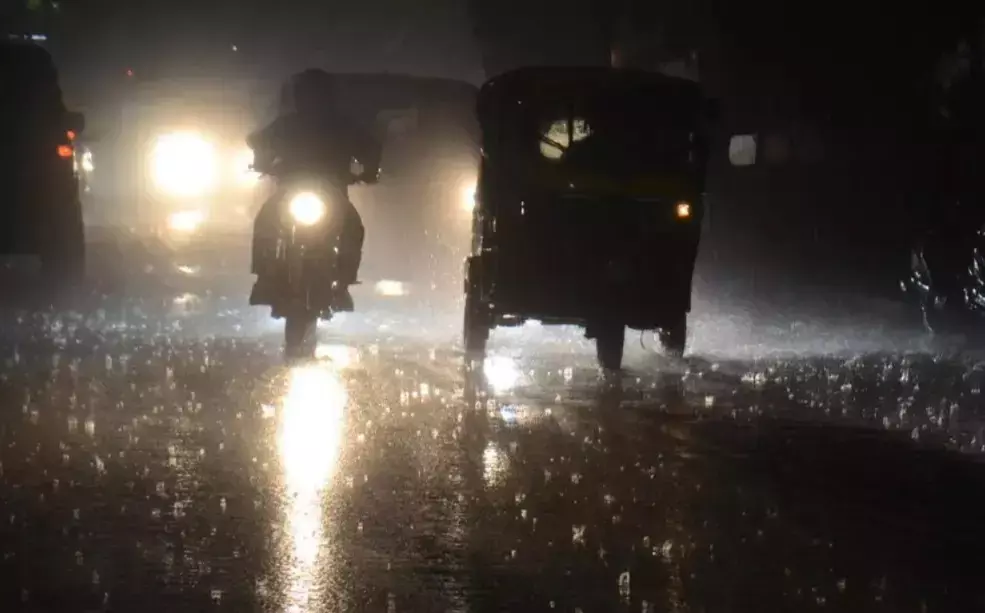 ಭಾರೀ ಮಳೆ ಸಾಧ್ಯತೆ: ಕರಾವಳಿ ಜಿಲ್ಲೆಗಳಿಗೆ ರೆಡ್ ಅಲರ್ಟ್ ಘೋಷಣೆ