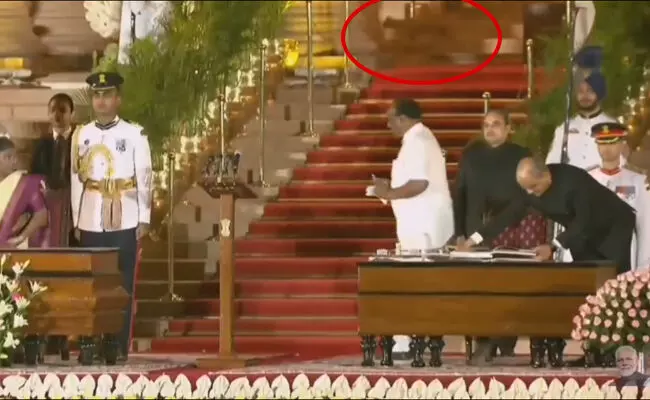 ಪ್ರಧಾನಿ, ಸಚಿವರ ಪ್ರಮಾಣವಚನ ಸ್ವೀಕಾರ ಸಮಾರಂಭದ ವೇಳೆ ರಾಷ್ಟ್ರಪತಿ ಭವನದಲ್ಲಿ ನಿಗೂಢ ಪ್ರಾಣಿ?