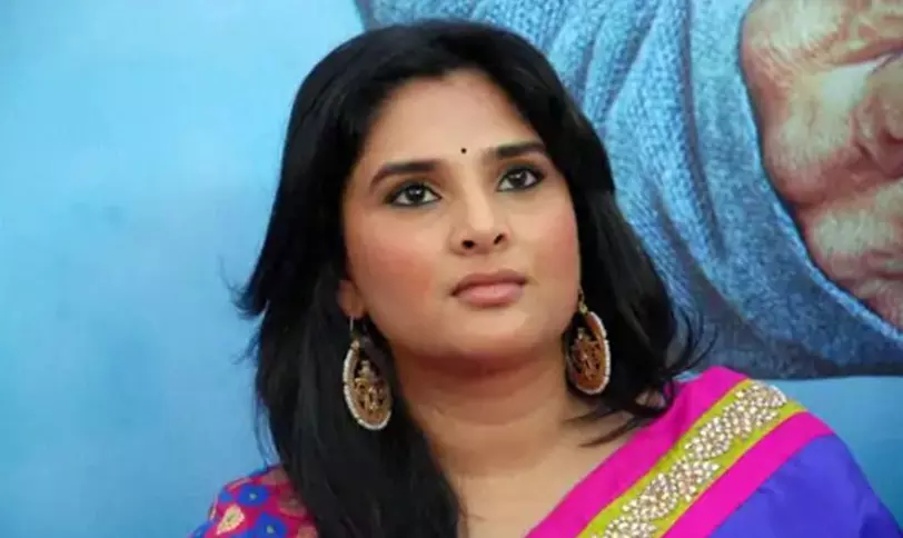 ಕಾನೂನನ್ನು ಯಾರೂ ಕೈಗೆ ತೆಗೆದುಕೊಳ್ಳಬಾರದು : ನಟಿ ರಮ್ಯಾ ಕಾನೂನನ್ನು ಯಾರೂ ಕೈಗೆ ತೆಗೆದುಕೊಳ್ಳಬಾರದು : ನಟಿ ರಮ್ಯಾ