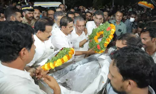 ಕುವೈತ್ ನಲ್ಲಿ ಬೆಂಕಿ ದುರಂತ: ಇಬ್ಬರ ಮೃತದೇಹ ಕಾಸರಗೋಡಿಗೆ; ಜನಪ್ರತಿನಿಧಿಗಳು, ಅಧಿಕಾರಿಗಳು ಅಂತಿಮ ನಮನ