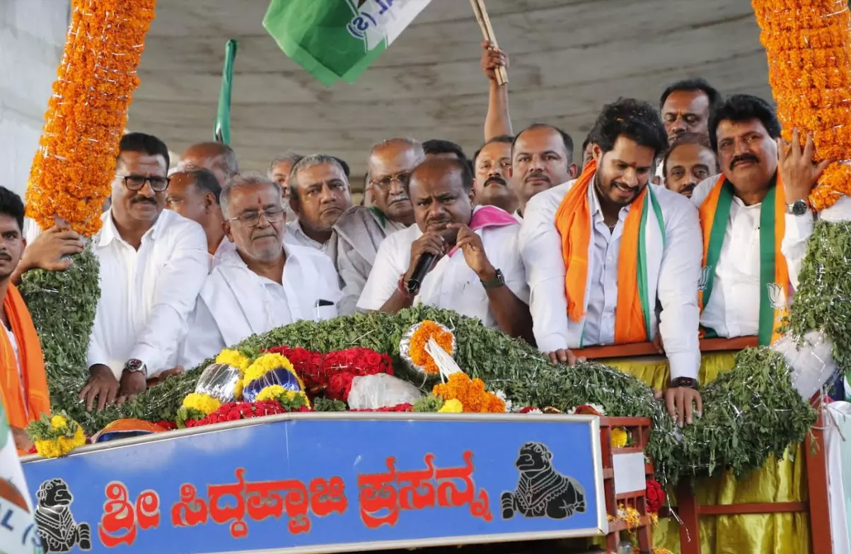 ಕಾವೇರಿ ವಿಷಯದಲ್ಲಿ ಮಂಡ್ಯಕ್ಕೆ ನ್ಯಾಯ ಒದಗಿಸುವುದು ಮೊದಲ ಆದ್ಯತೆ : ಕೇಂದ್ರ ಸಚಿವ ಎಚ್ಡಿಕೆ ಭರವಸೆ ಕಾವೇರಿ ವಿಷಯದಲ್ಲಿ ಮಂಡ್ಯಕ್ಕೆ ನ್ಯಾಯ ಒದಗಿಸುವುದು ಮೊದಲ ಆದ್ಯತೆ : ಕೇಂದ್ರ ಸಚಿವ ಎಚ್ಡಿಕೆ ಭರವಸೆ