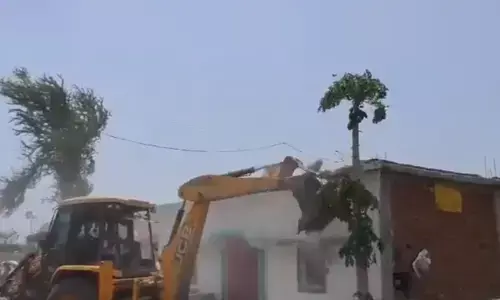 ಫ್ರಿಡ್ಜ್ ನಲ್ಲಿ ಗೋಮಾಂಸ ಪತ್ತೆ ಆರೋಪ: ಮಧ್ಯಪ್ರದೇಶದಲ್ಲಿ 11 ಮನೆಗಳ ಧ್ವಂಸ