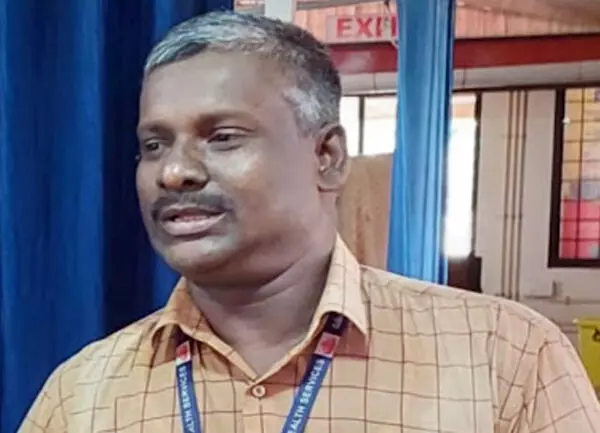 ಮಂಜೇಶ್ವರ: ಆರೋಗ್ಯ ಅಧಿಕಾರಿಯ ಮೃತದೇಹ ಶೌಚಾಲಯದಲ್ಲಿ ಪತ್ತೆ ಮಂಜೇಶ್ವರ: ಆರೋಗ್ಯ ಅಧಿಕಾರಿಯ ಮೃತದೇಹ ಶೌಚಾಲಯದಲ್ಲಿ ಪತ್ತೆ