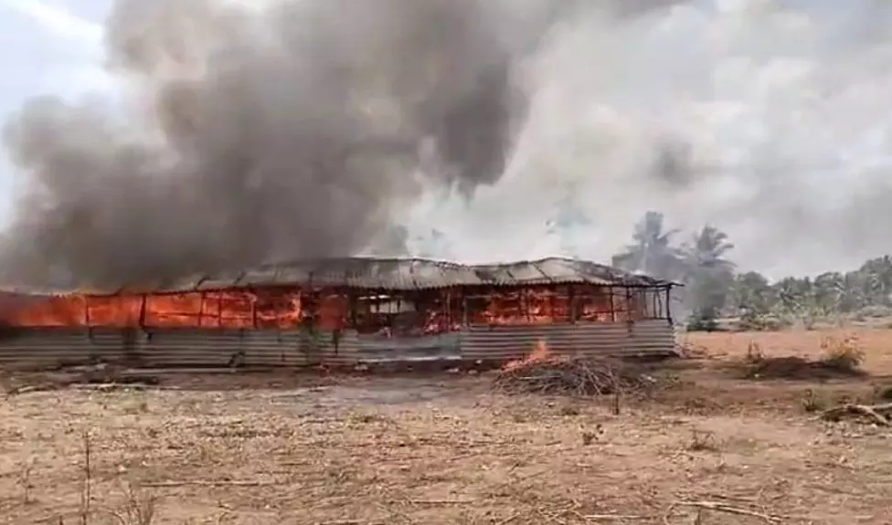 ಚಾಮರಾಜನಗರ | ಆಕಸ್ಮಿಕ ಬೆಂಕಿ ತಗುಲಿ ರೇಷ್ಮೆ ಹುಳು ಸಾಕುವ ಮನೆ ಭಸ್ಮ