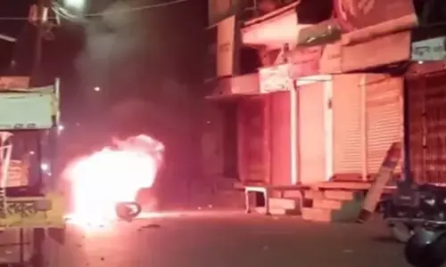 ಉತ್ತರ ಪ್ರದೇಶ| ಜೈಲಿನಲ್ಲಿ ಕೈದಿ ಸಾವು: ಉದ್ರಿಕ್ತರಿಂದ ಪೊಲೀಸರ ಮೇಲೆ ಕಲ್ಲುತೂರಾಟ