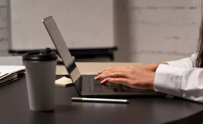 20 ವರ್ಷ ಯಾವ ಕೆಲಸವೂ ನೀಡದೇ ಪೂರ್ಣ ವೇತನ: ಟೆಲಿಕಾಂ ಕಂಪನಿ ವಿರುದ್ಧ ಮಹಿಳಾ ಉದ್ಯೋಗಿ ದೂರು !