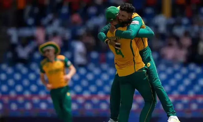 ಟಿ-20 ವಿಶ್ವಕಪ್: ಟೂರ್ನಿಯಿಂದ ಹೊರ ಬಿದ್ದ ವೆಸ್ಟ್ ಇಂಡೀಸ್; ಸೆಮಿಫೈನಲ್ಸ್‌ಗೆ ದಕ್ಷಿಣ ಆಫ್ರಿಕಾ ಲಗ್ಗೆ