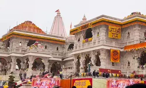 ಮೊದಲ ಮಳೆಗೇ ಸೋರತೊಡಗಿದ ರಾಮಮಂದಿರದ ಛಾವಣಿ!