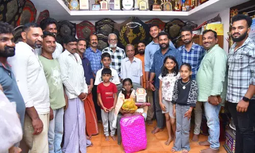 ಮುಡಿಪು: ಸಹಪಾಠಿಯ ಜೀವ ರಕ್ಷಿಸಿದ  ವಿದ್ಯಾರ್ಥಿನಿಗೆ ಸನ್ಮಾನ