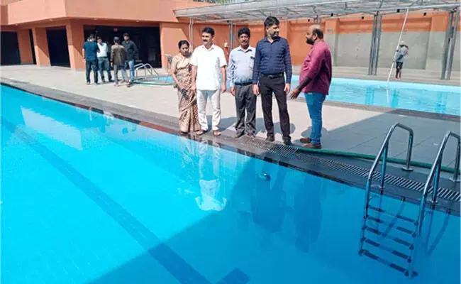 ಎಮ್ಮೆಕೆರೆ ಕೊಳ ಅತಿಕ್ರಮಿಸಿ ಈಜುಕೊಳ ನಿರ್ಮಾಣ ಆರೋಪ: ಸ್ವತಂತ್ರ ಸಂಸ್ಥೆಯಿಂದ ತನಿಖೆಗೆ ಎನ್ಇಸಿಎಫ್ ಒತ್ತಾಯ ಎಮ್ಮೆಕೆರೆ ಕೊಳ ಅತಿಕ್ರಮಿಸಿ ಈಜುಕೊಳ ನಿರ್ಮಾಣ ಆರೋಪ: ಸ್ವತಂತ್ರ ಸಂಸ್ಥೆಯಿಂದ ತನಿಖೆಗೆ ಎನ್ಇಸಿಎಫ್ ಒತ್ತಾಯ