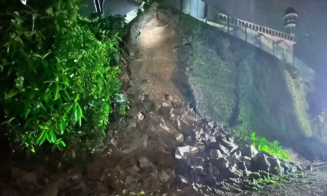 ಹರೇಕಳ: ನ್ಯೂಪಡ್ಪು ಮಸೀದಿಯ ತಡೆಗೋಡೆ ಕುಸಿತ