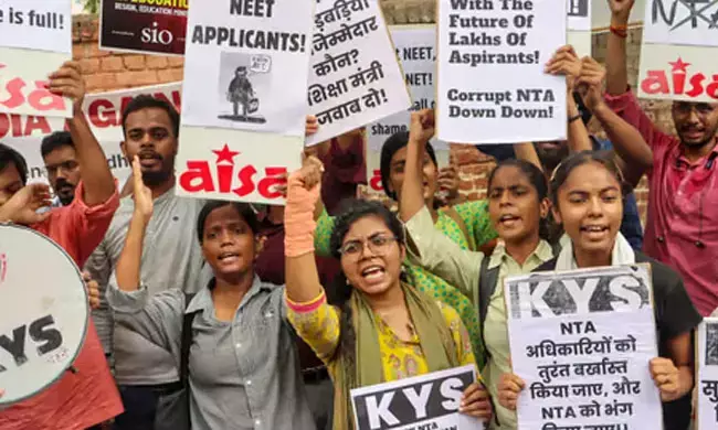 ನೀಟ್-ಯುಜಿ ಪರೀಕ್ಷೆ ಅಕ್ರಮ | JNUSUನಿಂದ ಪ್ರತಿಭಟನೆ