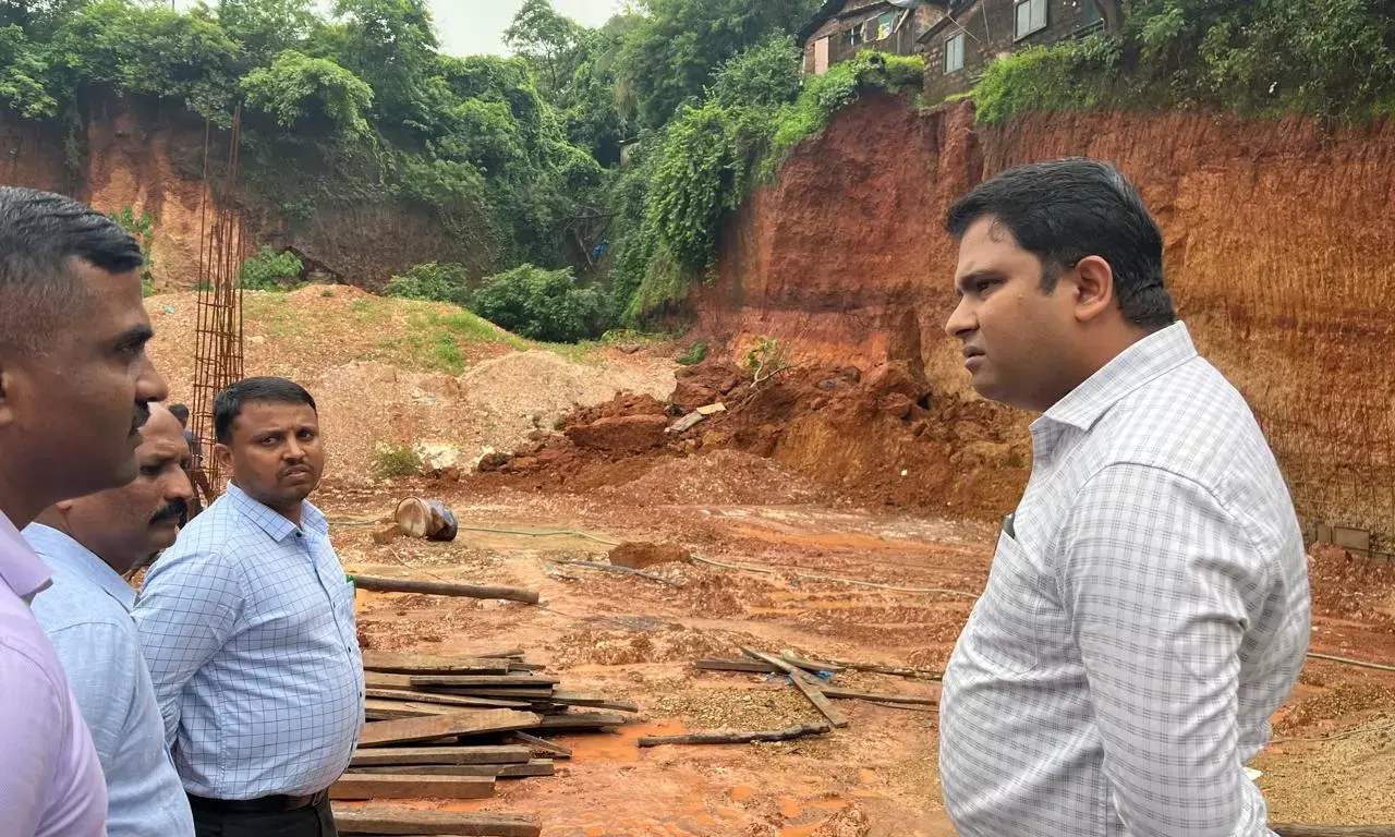 ಕಾವೂರು ಸೂಜಿಕಲ್ ಗುಡ್ಡ ಕುಸಿತ: ನಿವಾಸಿಗಳ ಸ್ಥಳಾಂತರಕ್ಕೆ ದ.ಕ. ಡಿಸಿ ಸೂಚನೆ