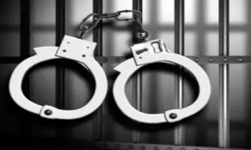 ಬೆಂಗಳೂರು | ರೈಲಿನಲ್ಲಿ ಗಾಂಜಾ ಸಾಗಿಸುತ್ತಿದ್ದ ಗುತ್ತಿಗೆ ನೌಕರ ಸೆರೆ, ಮಾಲು ವಶ