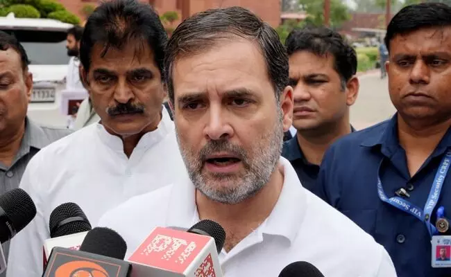 ಸಂಸತ್ತು ಮೊದಲು ನೀಟ್ ಹಗರಣದ ಕುರಿತು ಚರ್ಚಿಸಬೇಕು: ವಿಪಕ್ಷ ನಾಯಕ ರಾಹುಲ್ ಗಾಂಧಿ