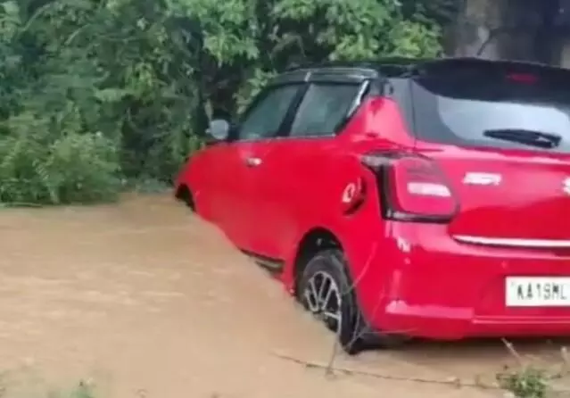 ಚಿಕ್ಕಮಗಳೂರು: ಮಲೆನಾಡು ಭಾಗದಲ್ಲಿ ಮುಂದುವರಿದ ಮಳೆ; ಶಾಲೆಗಳಿಗೆ ರಜೆ ಘೋಷಣೆ ಚಿಕ್ಕಮಗಳೂರು: ಮಲೆನಾಡು ಭಾಗದಲ್ಲಿ ಮುಂದುವರಿದ ಮಳೆ; ಶಾಲೆಗಳಿಗೆ ರಜೆ ಘೋಷಣೆ