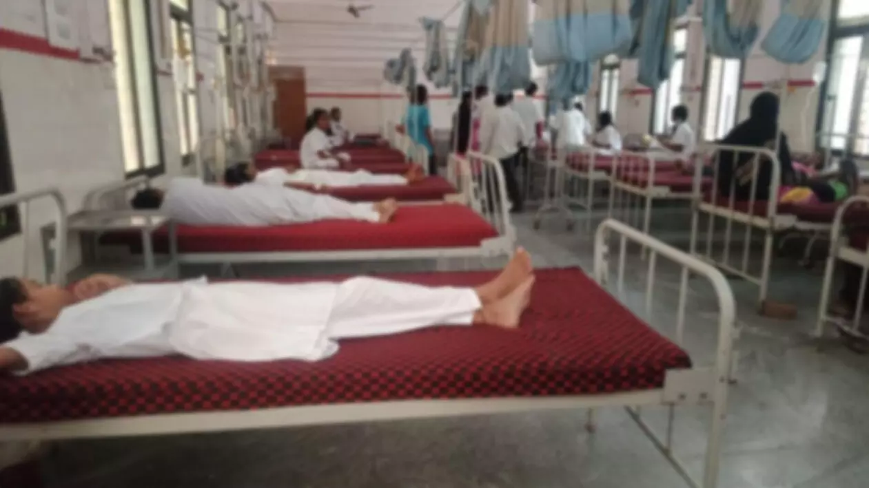 ಕಲಬುರಗಿ: ಮೊರಾರ್ಜಿ ದೇಸಾಯಿ ಶಾಲೆಯ 15 ವಿದ್ಯಾರ್ಥಿನಿಯರು ಅಸ್ವಸ್ಥ: ಆಸ್ಪತ್ರೆಗೆ ದಾಖಲು