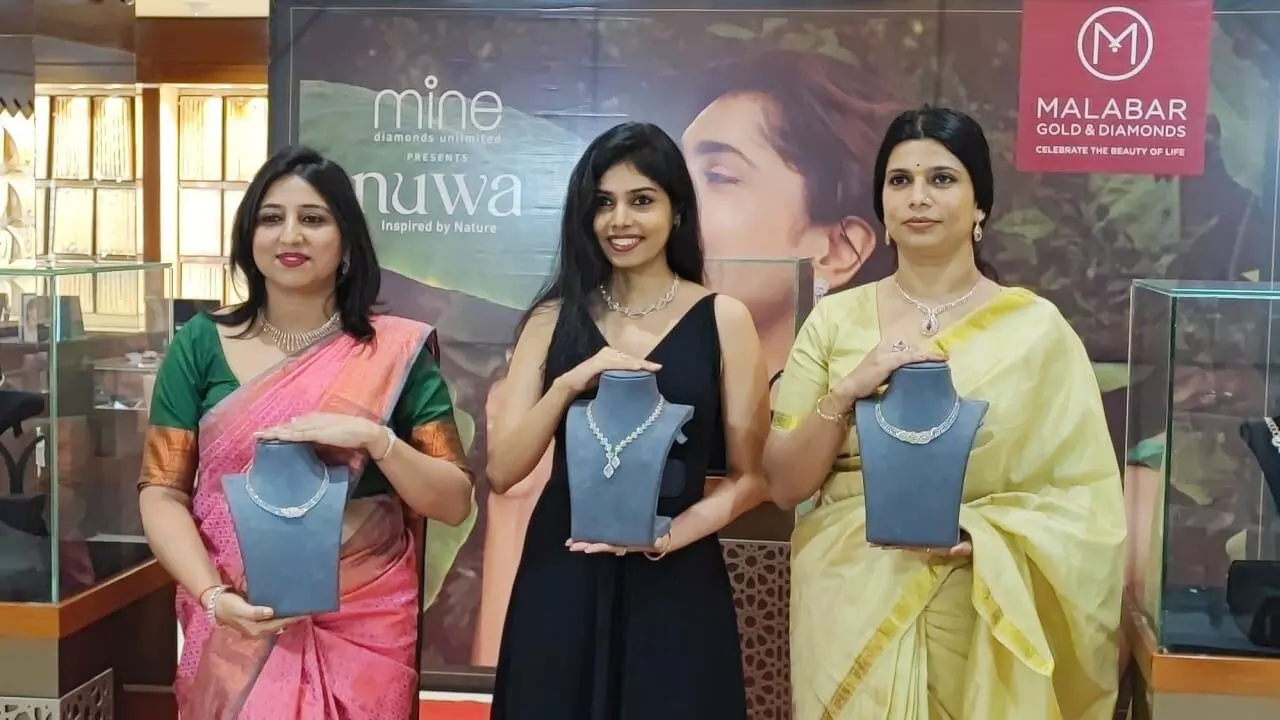 ಉಡುಪಿ: ಮಲಬಾರ್ ಗೋಲ್ಡ್ ನಲ್ಲಿ ’ನೂವಾ’ ಸಂಗ್ರಹ ಅನಾವರಣ ಉಡುಪಿ: ಮಲಬಾರ್ ಗೋಲ್ಡ್ ನಲ್ಲಿ ’ನೂವಾ’ ಸಂಗ್ರಹ ಅನಾವರಣ