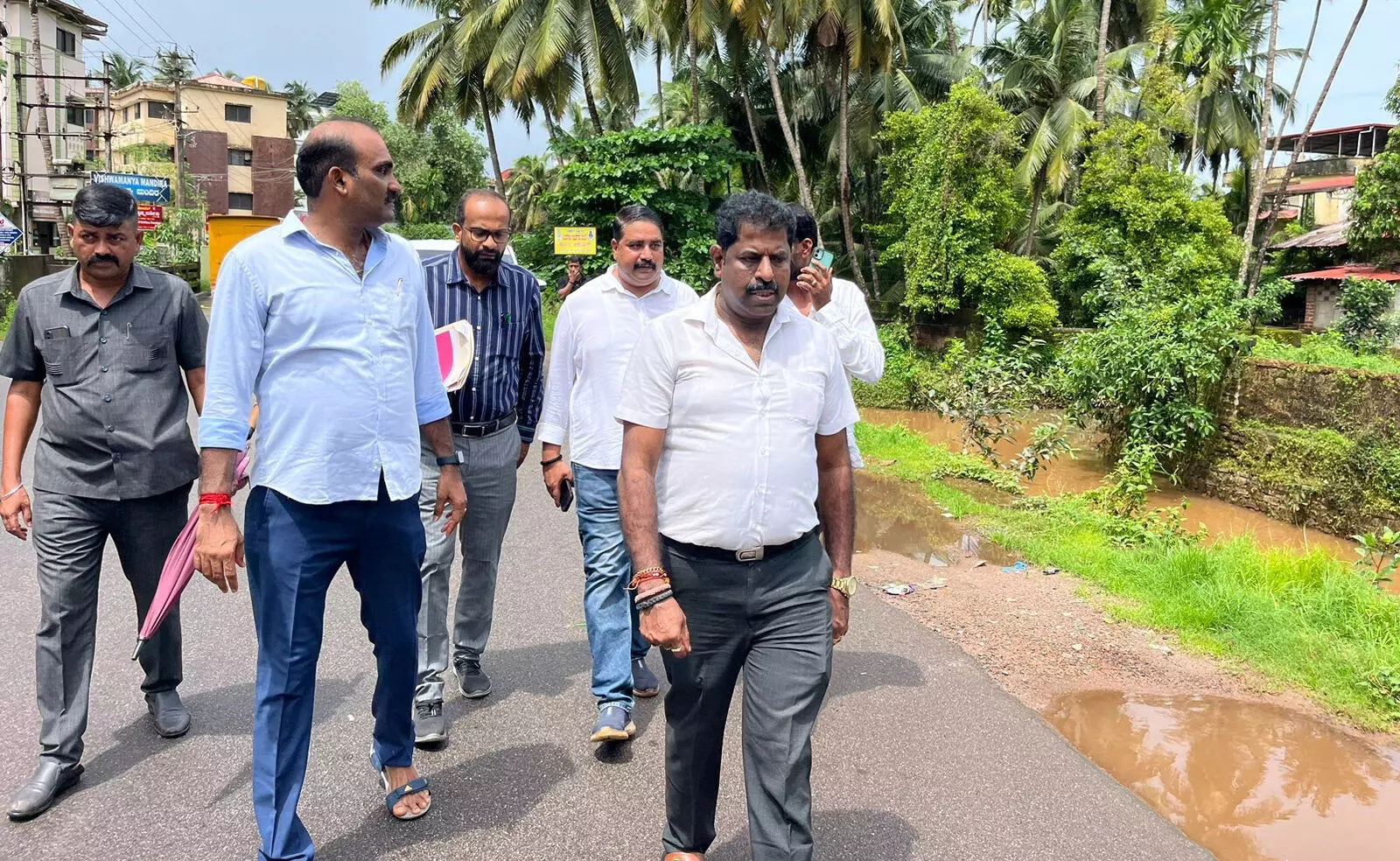 ಕಲ್ಸಂಕ ತೋಡಿಗೆ ಸುರಕ್ಷತಾ ತಡೆಗೋಡೆ ನಿರ್ಮಿಸಲು ಸೂಚನೆ ಕಲ್ಸಂಕ ತೋಡಿಗೆ ಸುರಕ್ಷತಾ ತಡೆಗೋಡೆ ನಿರ್ಮಿಸಲು ಸೂಚನೆ