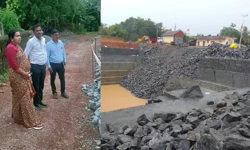 ಪರ್ಕಳ ಕೆರೆದಂಡೆ ಕುಸಿತ: ಉಡುಪಿ ಜಿಲ್ಲಾಧಿಕಾರಿಯಿಂದ ಪರಿಶೀಲನೆ