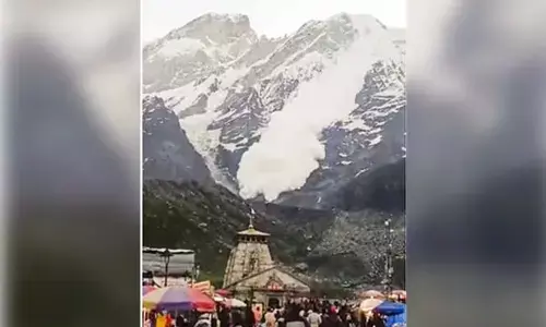 ಕೇದಾರನಾಥ ಧಾಮದ ಬಳಿಯ ಗಾಂಧಿ ಸರೋವರವನ್ನು ಅಪ್ಪಳಿಸಿದ ಭಾರಿ ಹಿಮಪಾತ