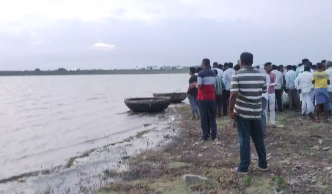 ವಿಜಯಪುರ | ಕೃಷ್ಣಾ ನದಿಯಲ್ಲಿ ತೆಪ್ಪ ಮಗುಚಿ 6 ಮಂದಿ ನೀರುಪಾಲು