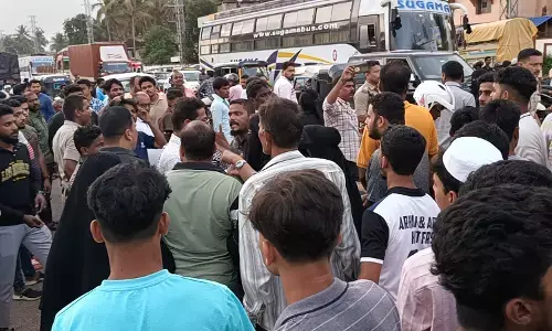 ಭಟ್ಕಳ: ಯುವಕನಿಗೆ ಖಾಸಗಿ ಬಸ್ಸಿನಲ್ಲಿ ಸಹ ಪ್ರಯಾಣಿಕರು, ಚಾಲಕನಿಂದ ಥಳಿತ; ಗಾಯಾಳು ಆಸ್ಪತ್ರೆಗೆ ದಾಖಲು