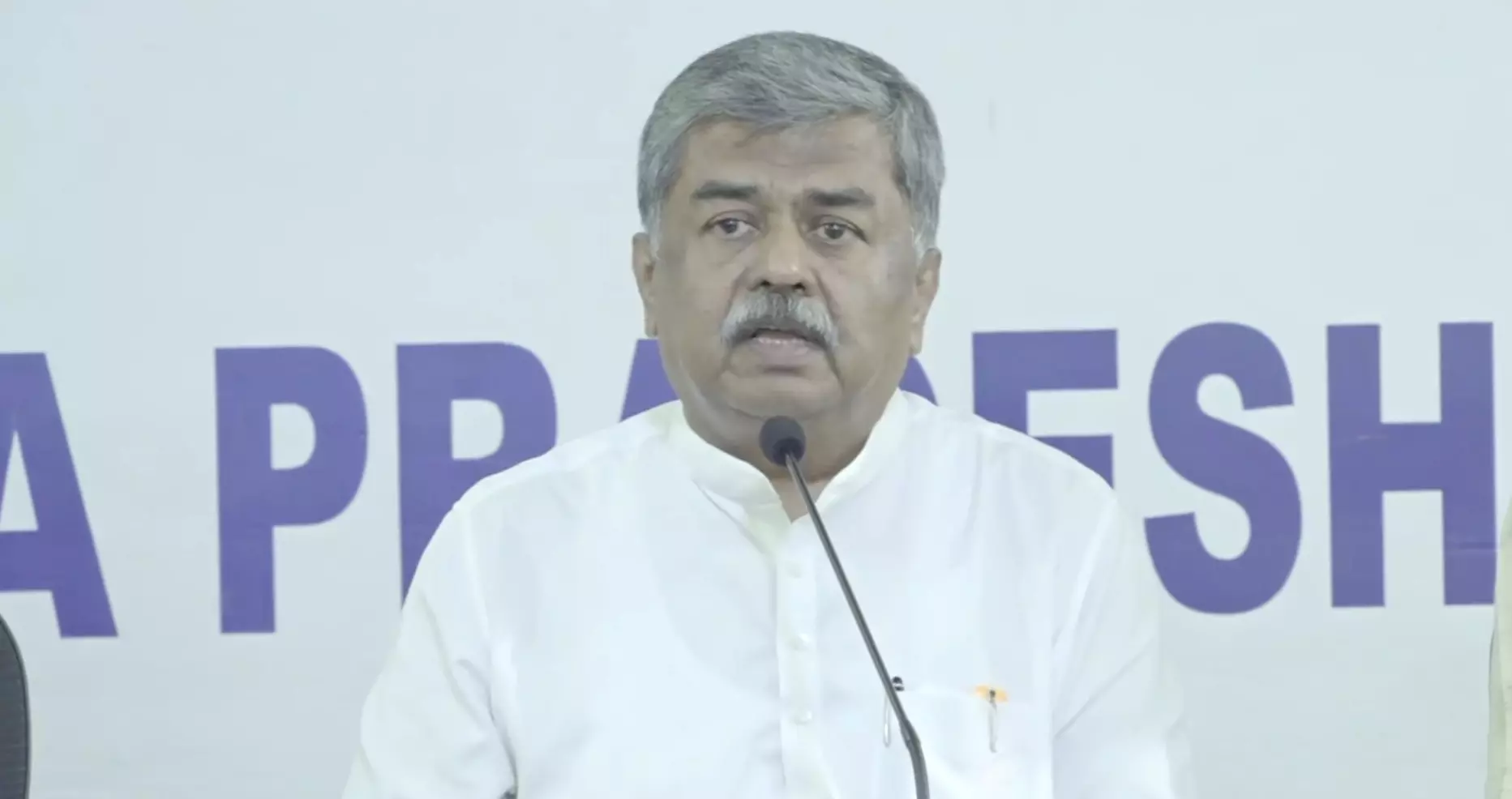 ಇಂದಿರಾಗಾಂಧಿ ಜಾರಿಗೊಳಿಸಿದ ʼತುರ್ತು ಪರಿಸ್ಥಿತಿʼ ಸಂವಿಧಾನ ಬಾಹಿರವಾಗಿರಲಿಲ್ಲ : ಬಿ.ಕೆ.ಹರಿಪ್ರಸಾದ್