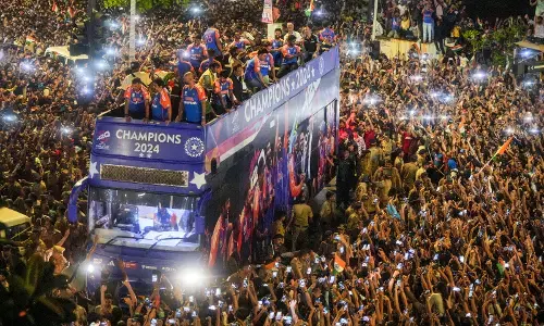 ಟೀಮ್ ಇಂಡಿಯಾ ವಿಜಯೋತ್ಸವ: ವಿಶ್ವ ವಿಜೇತರಿಗೆ ಭಾರತೀಯರ ಭವ್ಯ ಸ್ವಾಗತ